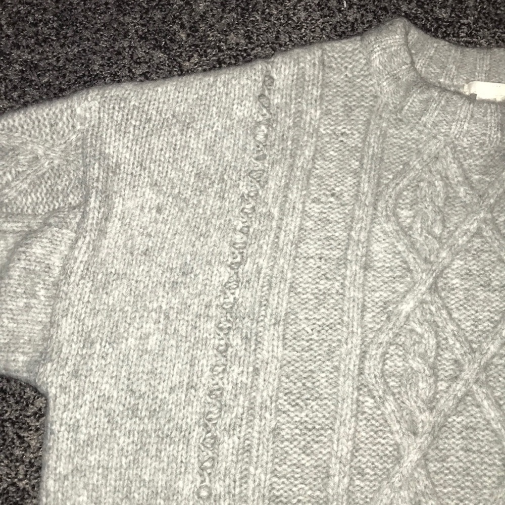 H&M Sweater - Picture 2 of 4